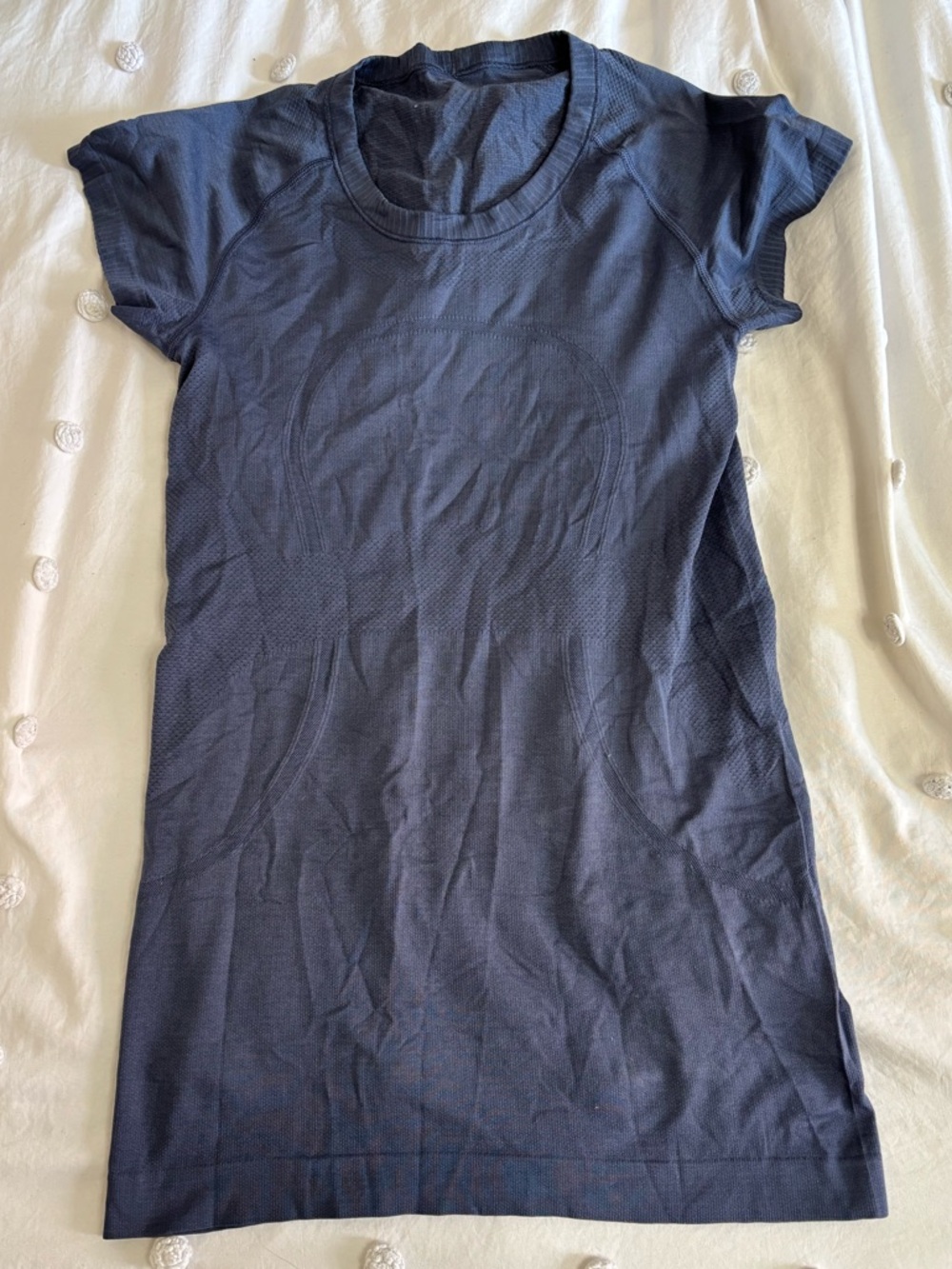 LULULEMON Swiftly Tech in blue size 6
